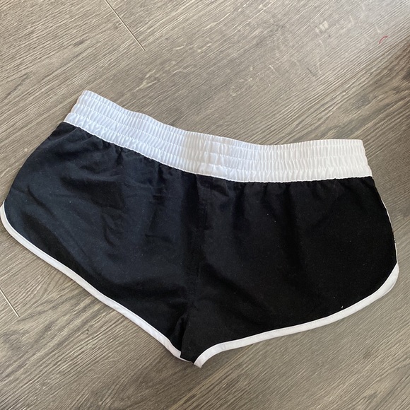 Black and white swim shorts - Picture 4 of 4